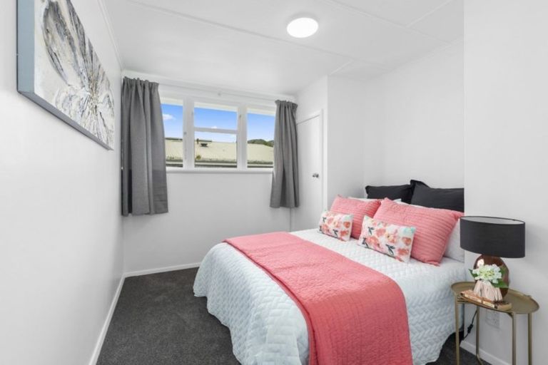 Photo of property in 33 Hanson Grove, Stokes Valley, Lower Hutt, 5019