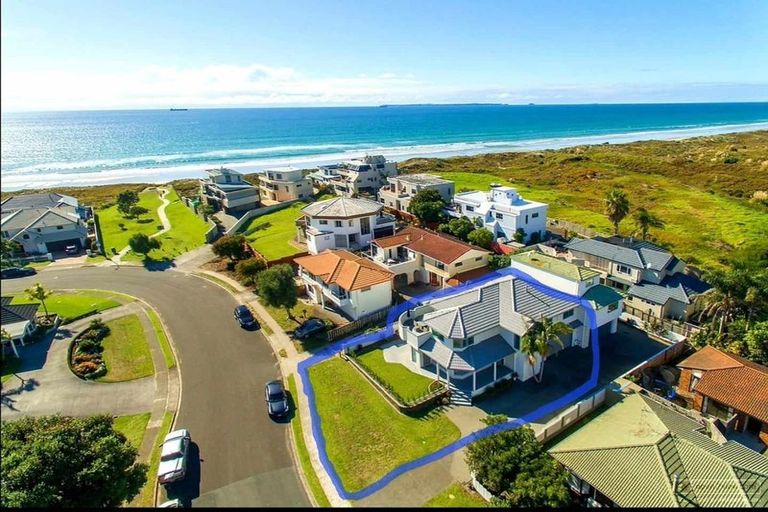 Photo of property in 4a Sunbrae Grove, Mount Maunganui, 3116