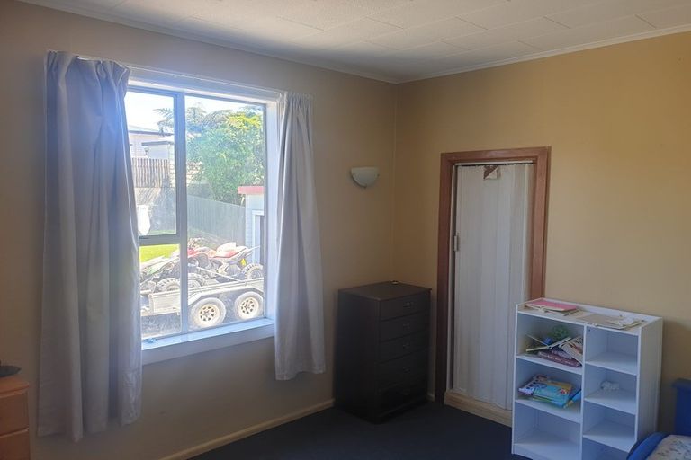 Photo of property in 2 Warburton Street, Karoro, Greymouth, 7805