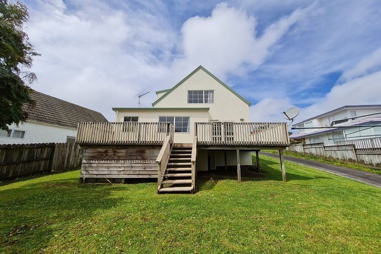 Photo of property in 14 Redfern Lane, Glenfield, Auckland, 0629