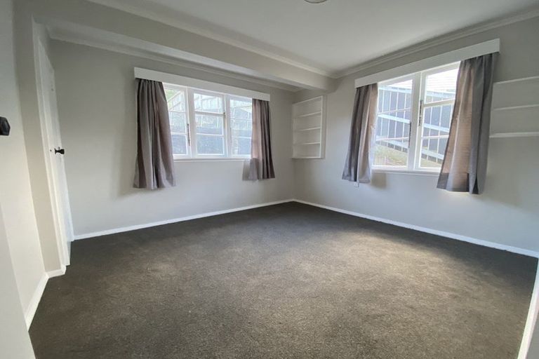 Photo of property in 71 Happy Valley Road, Owhiro Bay, Wellington, 6023