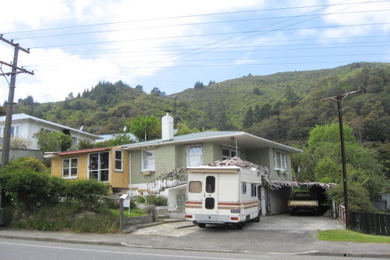 Photo of property in 116 Waikawa Road, Picton, 7220