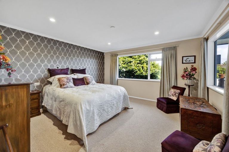 Photo of property in 15 Anderson Way, Highlands Park, New Plymouth, 4312