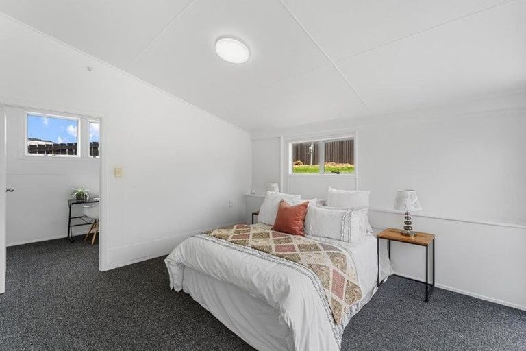 Photo of property in 7 Aden Place, Clendon Park, Auckland, 2103