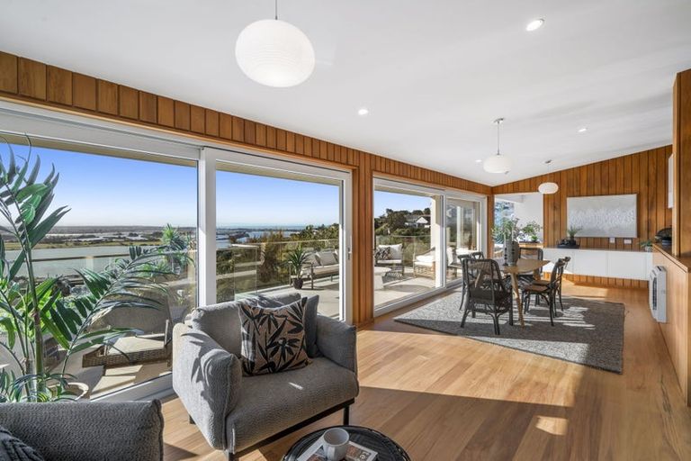 Photo of property in 7 Michael Avenue, Mount Pleasant, Christchurch, 8081