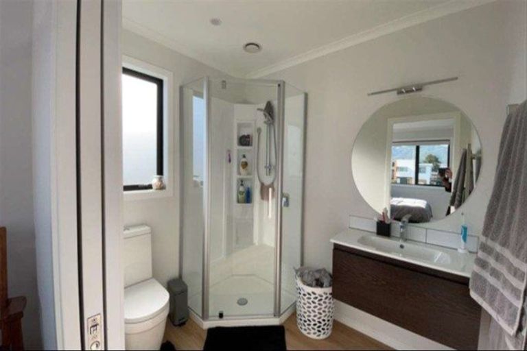 Photo of property in 7 Desert Gold Lane, Wallaceville, Upper Hutt, 5018