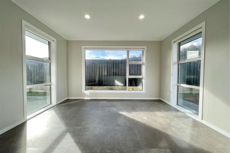 Photo of property in 22 Fenwick Crescent, Wallaceville, Upper Hutt, 5018