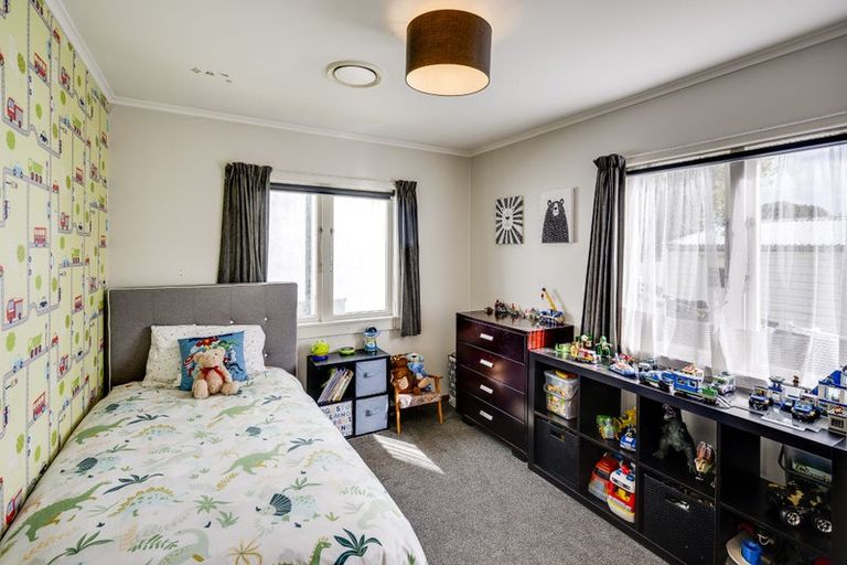 Photo of property in 2 Veronica Avenue, Marewa, Napier, 4110