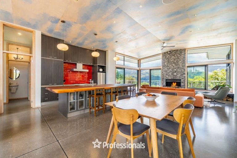 Photo of property in 12 Mount Marua Way, Timberlea, Upper Hutt, 5018