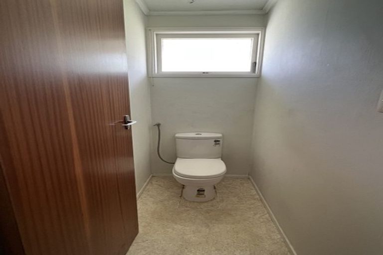 Photo of property in 1/35 Rangitoto Terrace, Milford, Auckland, 0620