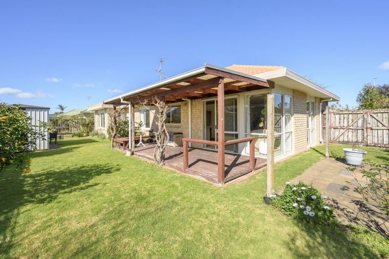 Photo of property in 18 Lasiandra Place, Mount Maunganui, 3116