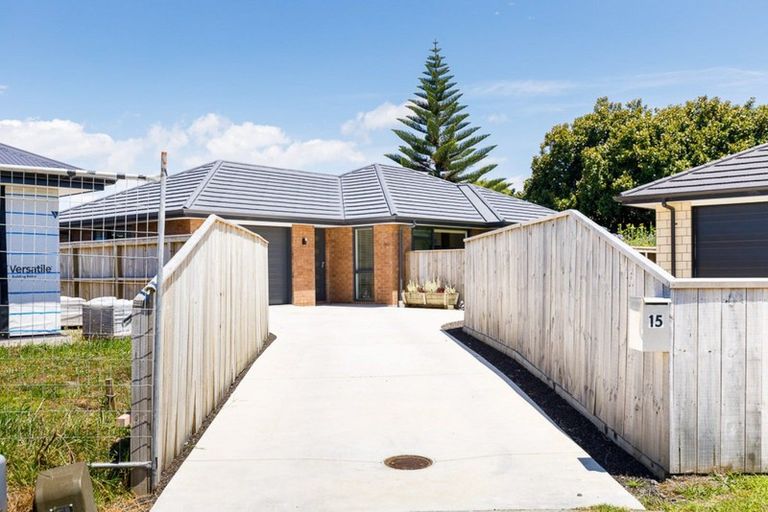 Photo of property in 15 Nukuroa Close, Waitara, 4320