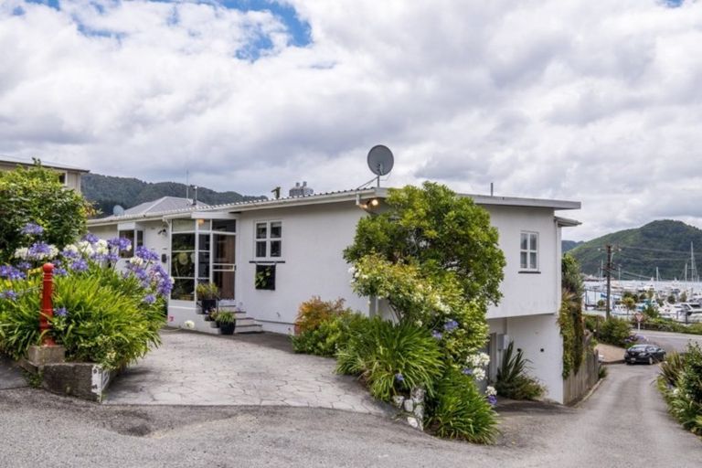 Photo of property in 1b Seaview Crescent, Picton, 7220