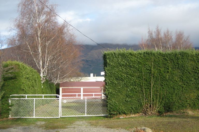Photo of property in 16 Wiley Road, Wanaka, 9305