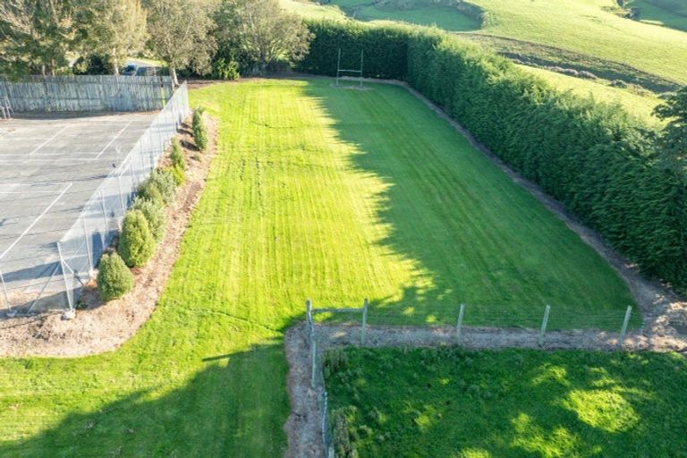 Photo of property in 22 Glenham School Road, Glenham, Wyndham, 9891