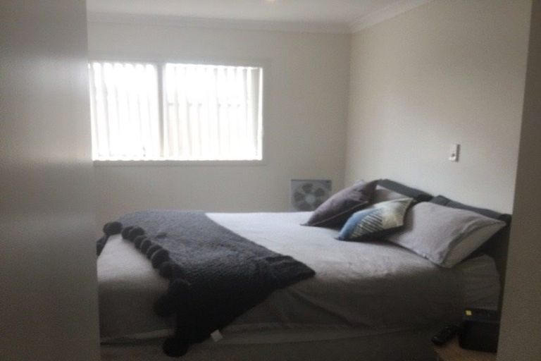 Photo of property in 35 Riverglade Parkway, Te Atatu South, Auckland, 0610