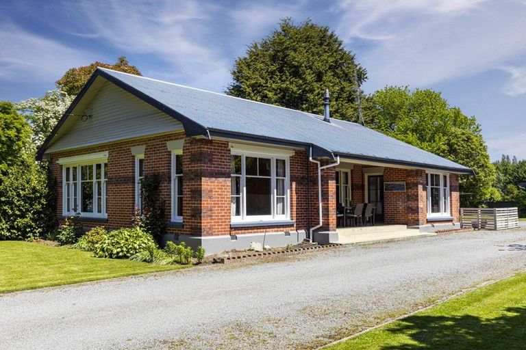 Photo of property in 63 Main North Road, Geraldine, 7930