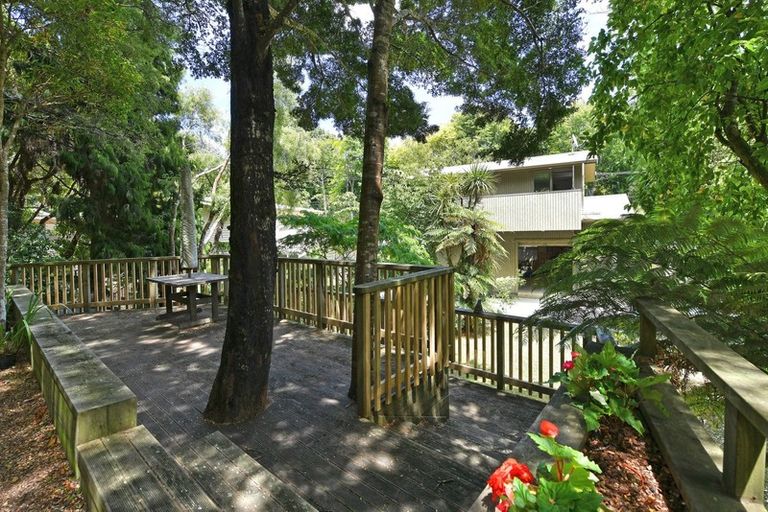 Photo of property in 57 Blue Mountains Road, Pinehaven, Upper Hutt, 5019