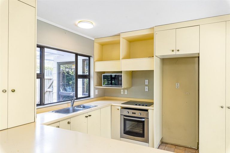 Photo of property in 50 Winara Avenue, Waikanae, 5036