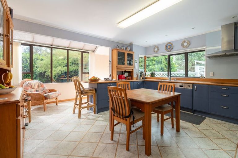 Photo of property in 2 Lavinia Grove, Waikanae Beach, Waikanae, 5036