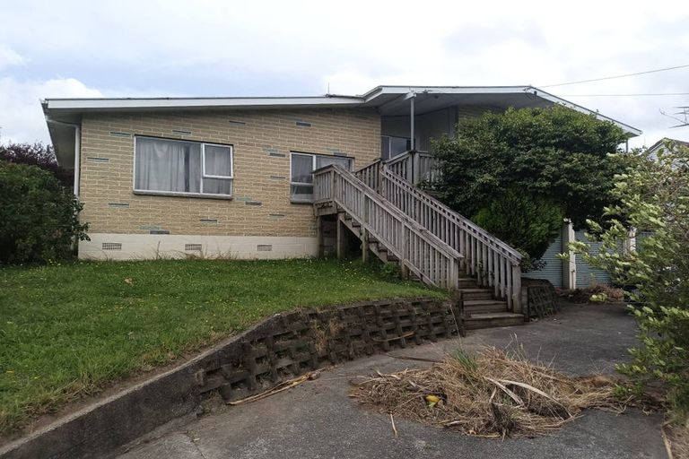 Photo of property in 75 Molesworth Street, Taita, Lower Hutt, 5011