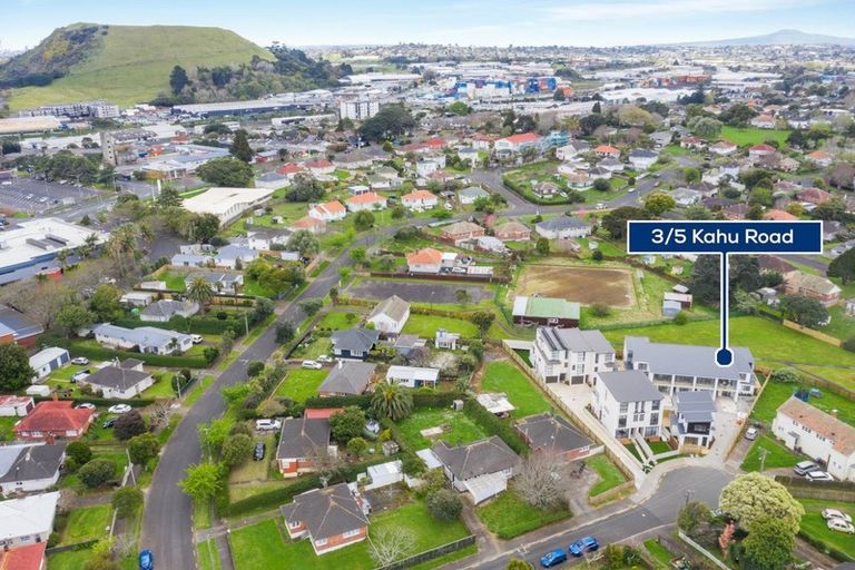 Photo of property in 5b Kahu Road, Paremata, Porirua, 5024