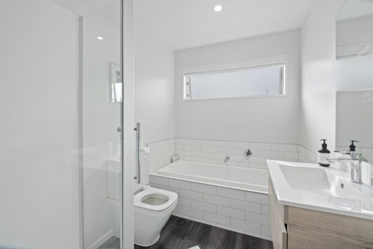 Photo of property in 8 Bell Street, Lake Hawea, Wanaka, 9382