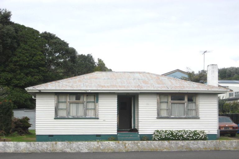 Photo of property in 55 Breakwater Road, Moturoa, New Plymouth, 4310