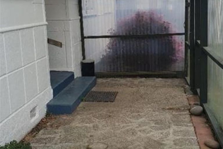 Photo of property in 3 Gloag Street, Waverley, 4510