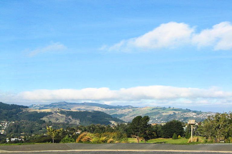 Photo of property in 5 Joshua Place, Helensburgh, Dunedin, 9010