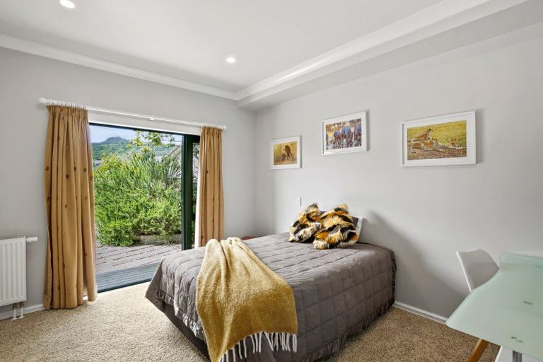 Photo of property in 128 Wairau Road, Oakura, 4314