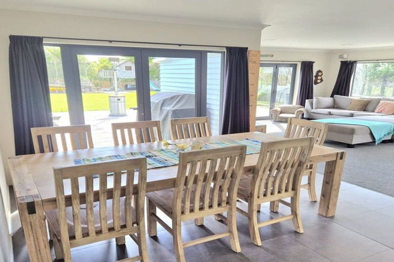 Photo of property in 17 Gorge Road, Maungaturoto, 0520