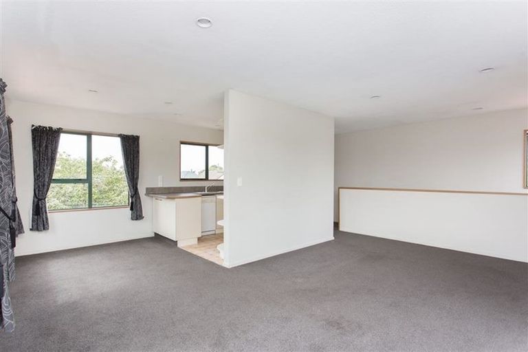 Photo of property in 27a Gould Crescent, Woolston, Christchurch, 8023