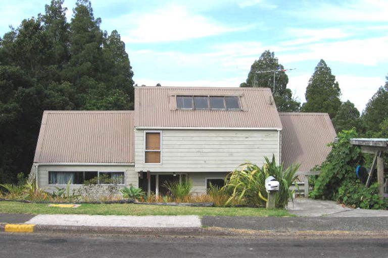 Photo of property in 33 Reynolds Place, Torbay, Auckland, 0630