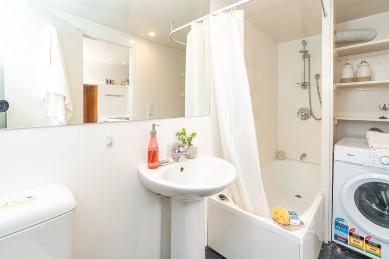 Photo of property in 21 Saint Mary Street, Thorndon, Wellington, 6011