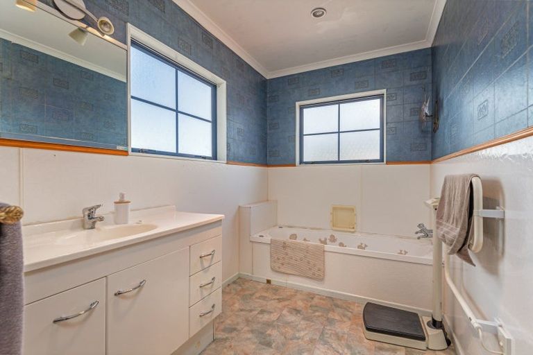 Photo of property in 18 Rose Place, Awapuni, Palmerston North, 4412