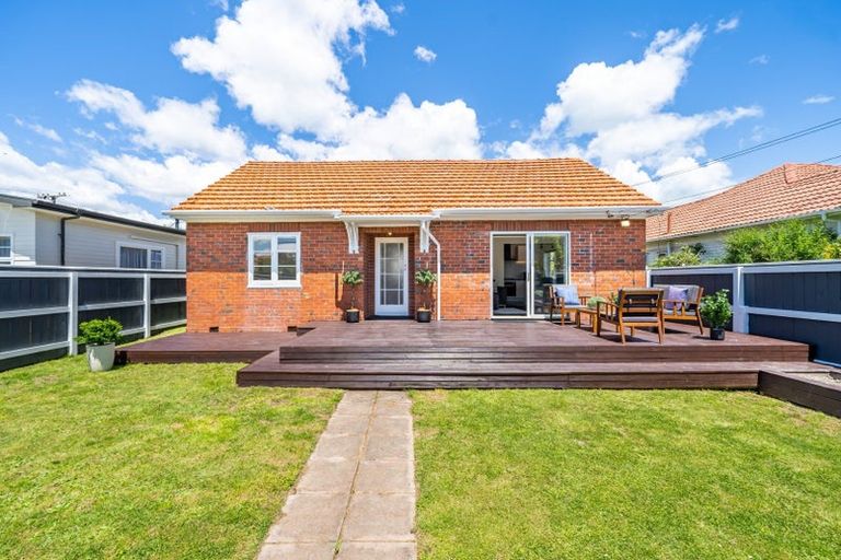 Photo of property in 1/24 Mahoe Street, Hutt Central, Lower Hutt, 5010