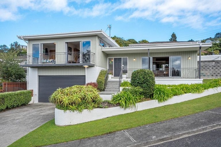 Photo of property in 2 Rondane Place, Tirohanga, Lower Hutt, 5010