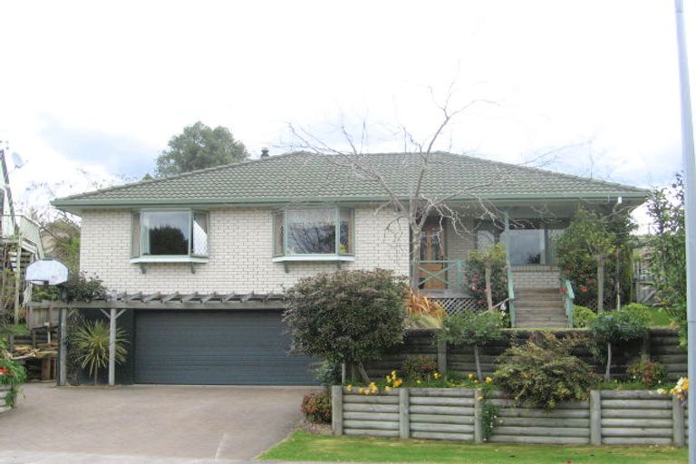 Photo of property in 10 Icarus Place, Sunnybrook, Rotorua, 3015