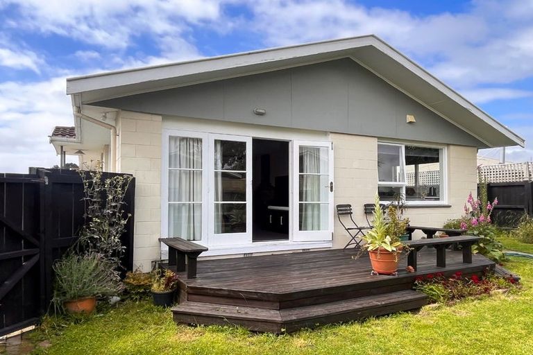 Photo of property in 2/29 Kuaka Crescent, Bromley, Christchurch, 8062