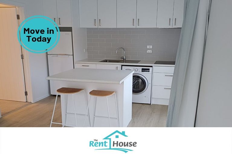 Photo of property in 2/41 Charles Dickens Drive, Mellons Bay, Auckland, 2014