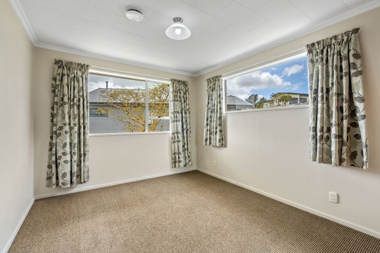 Photo of property in 10 Kilgour Street, Waihola, Milton, 9073