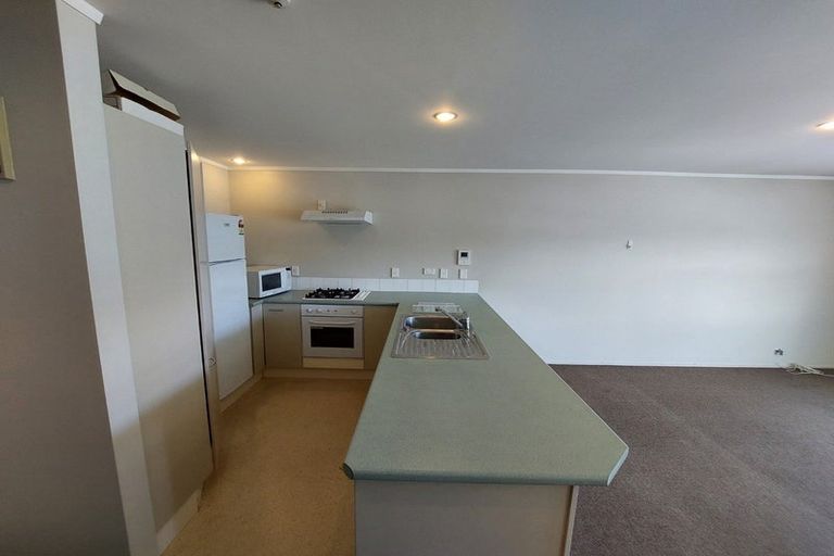 Photo of property in 26/8 Girton Terrace, Mount Cook, Wellington, 6021