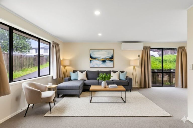 Photo of property in 14 Dovey Place, Massey, Auckland, 0614