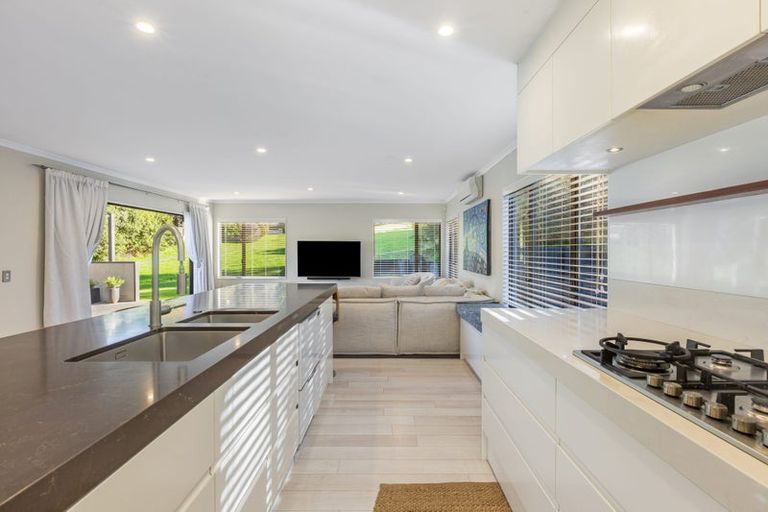 Photo of property in 8 Bowman Place, Whitby, Porirua, 5024