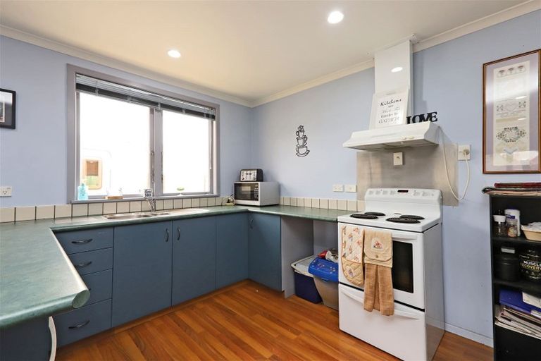 Photo of property in Ezi Clean Venetions, 604 Miller Street, Hastings, 4122