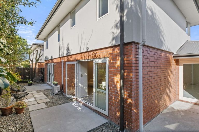 Photo of property in 43 Walton Street, Sydenham, Christchurch, 8023