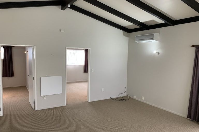 Photo of property in 42 Makora Road, Otaihanga, Paraparaumu, 5036