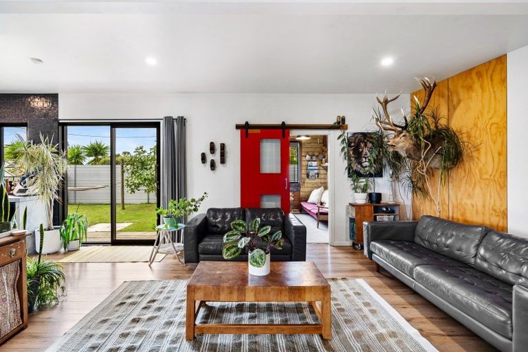 Photo of property in 1 Grey Street, Bay View, Napier, 4104