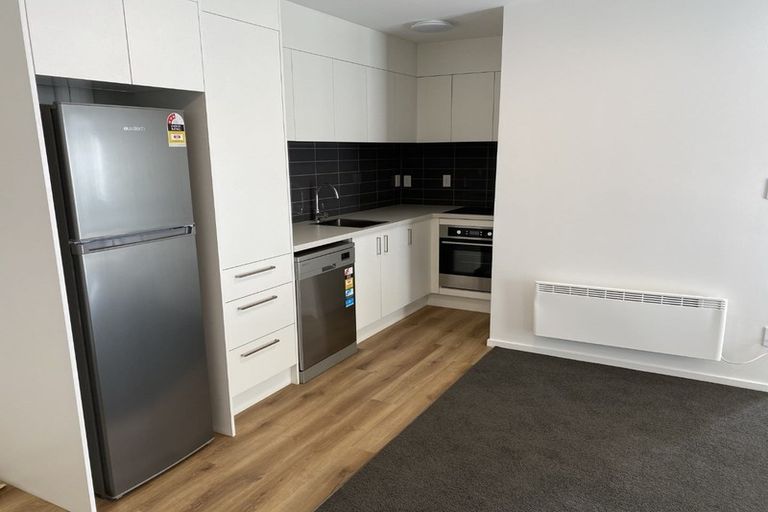 Photo of property in Amuri Park Apartments, 1/280 Bealey Avenue, Christchurch Central, Christchurch, 8013
